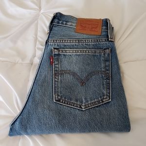 Levis Jean